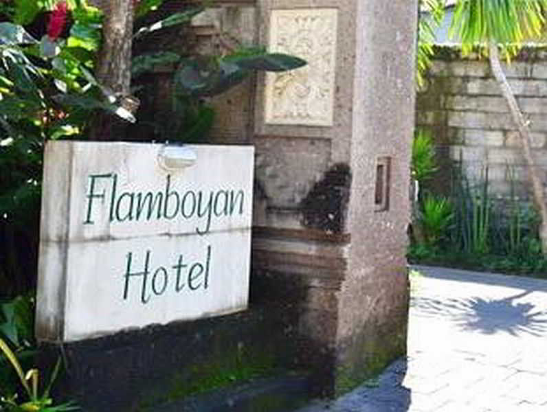 Flamboyan Hotel Кута Экстерьер фото