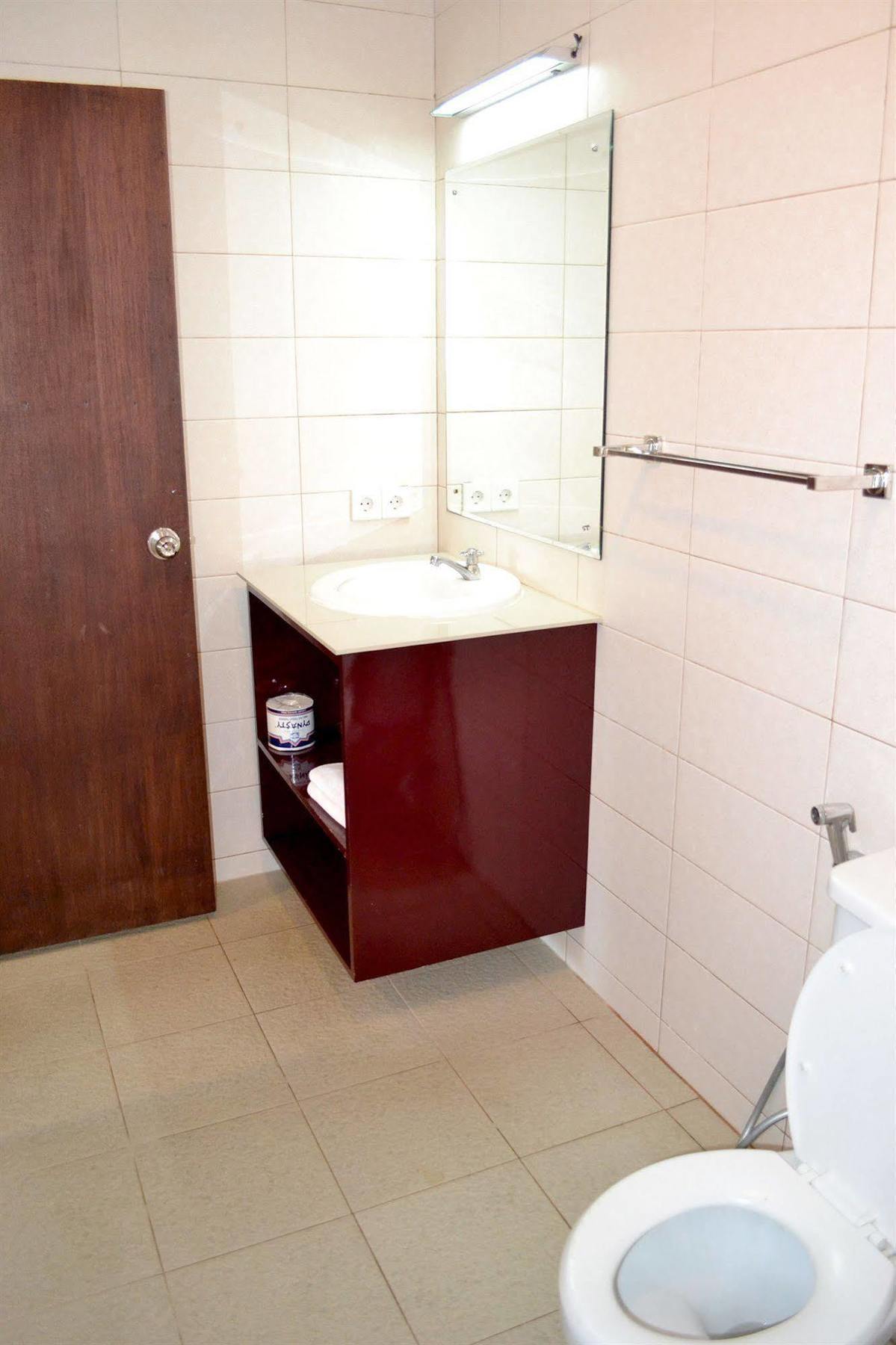Flamboyan Hotel Кута Экстерьер фото